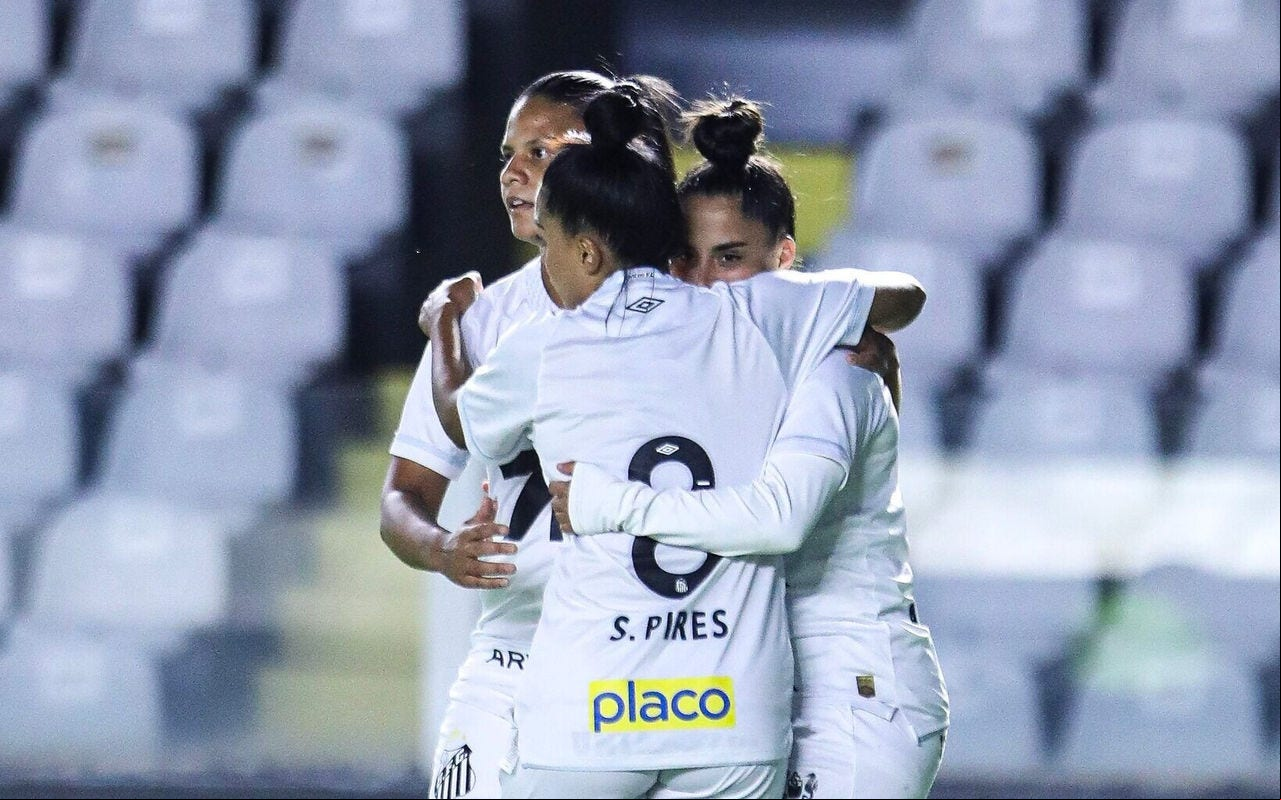 Santos comemora classificação na Copa do Brasil feminina. (Foto: Santos FC/Divulgação)