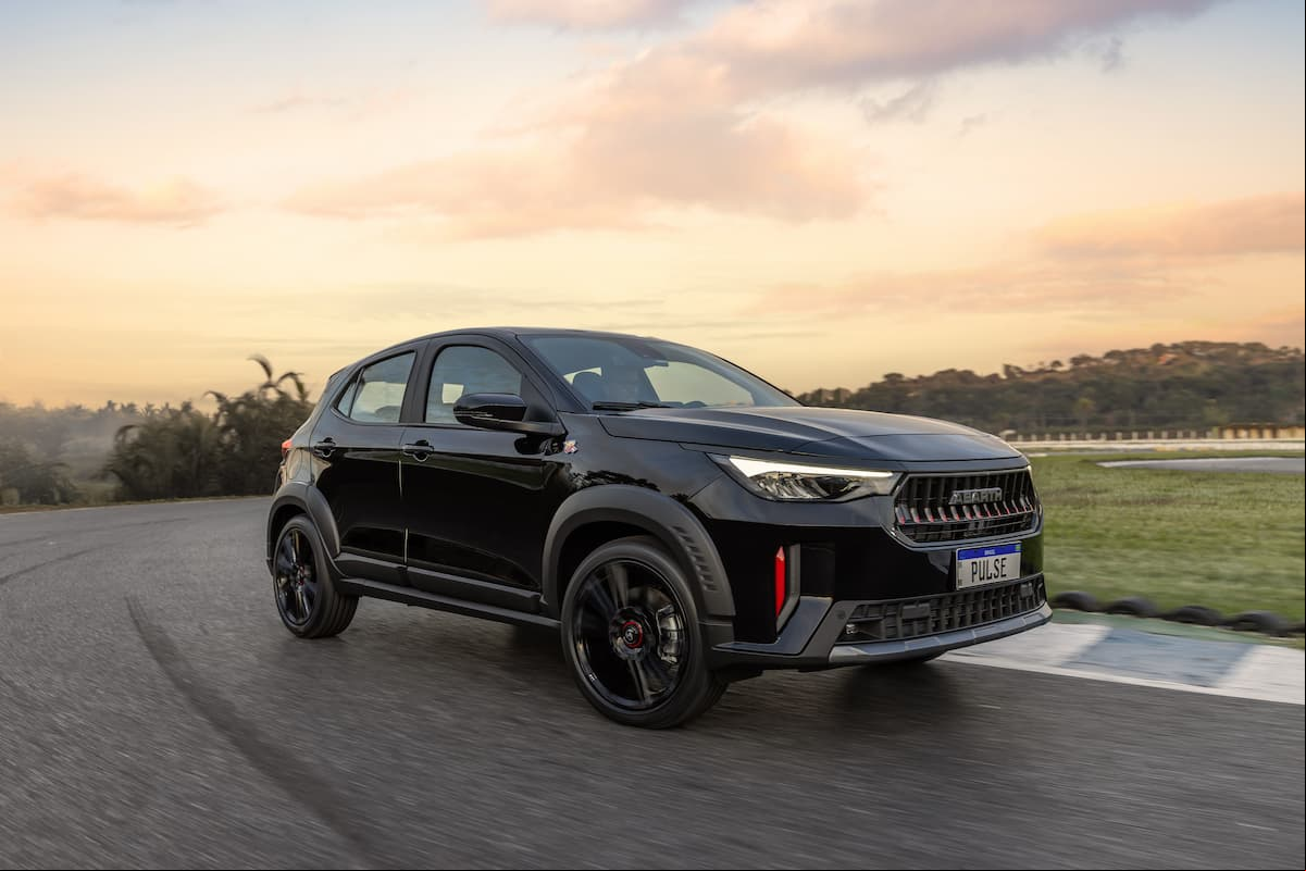 Pulse Abarth 2026 chega às lojas com preço sugerido de R$ 157.990